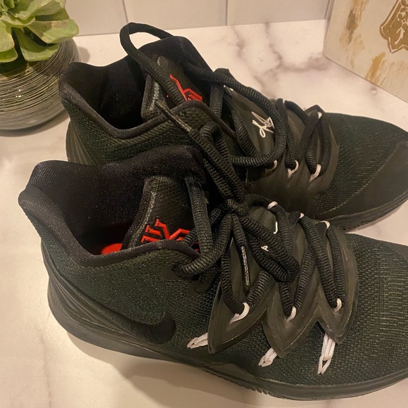Gently used basketball shoes for boys